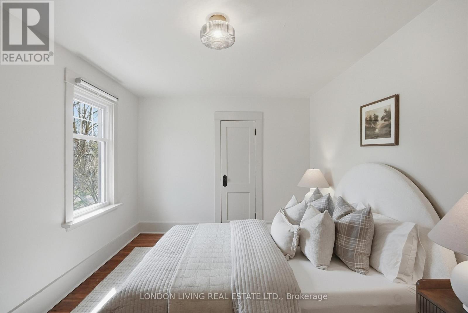 88 TECUMSEH AVENUE E Property Photo