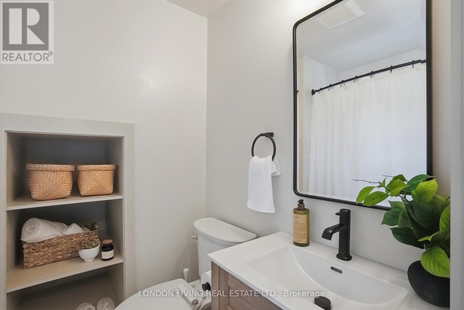 88 TECUMSEH AVENUE E - 25