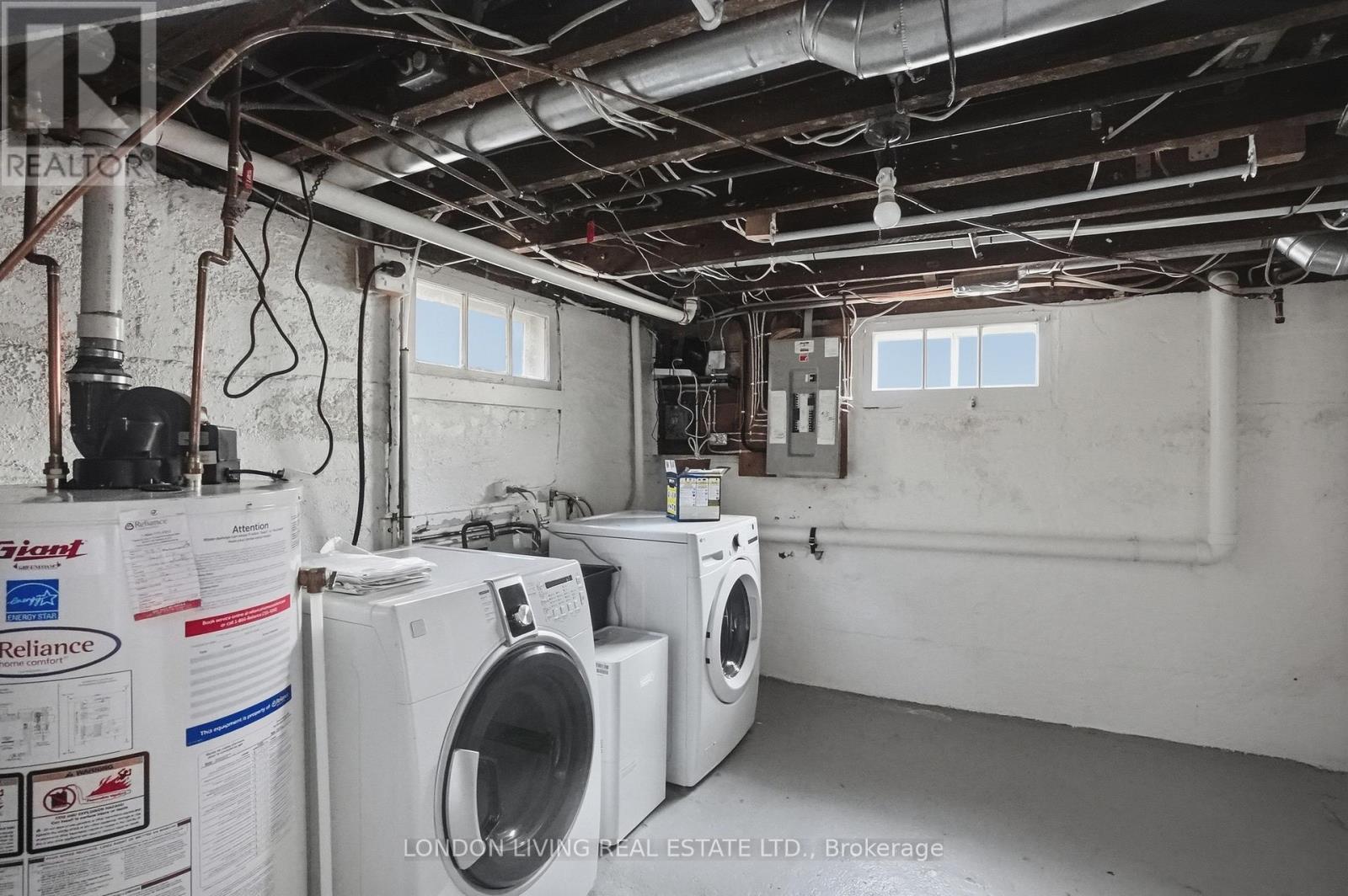 88 TECUMSEH AVENUE E Property Photo