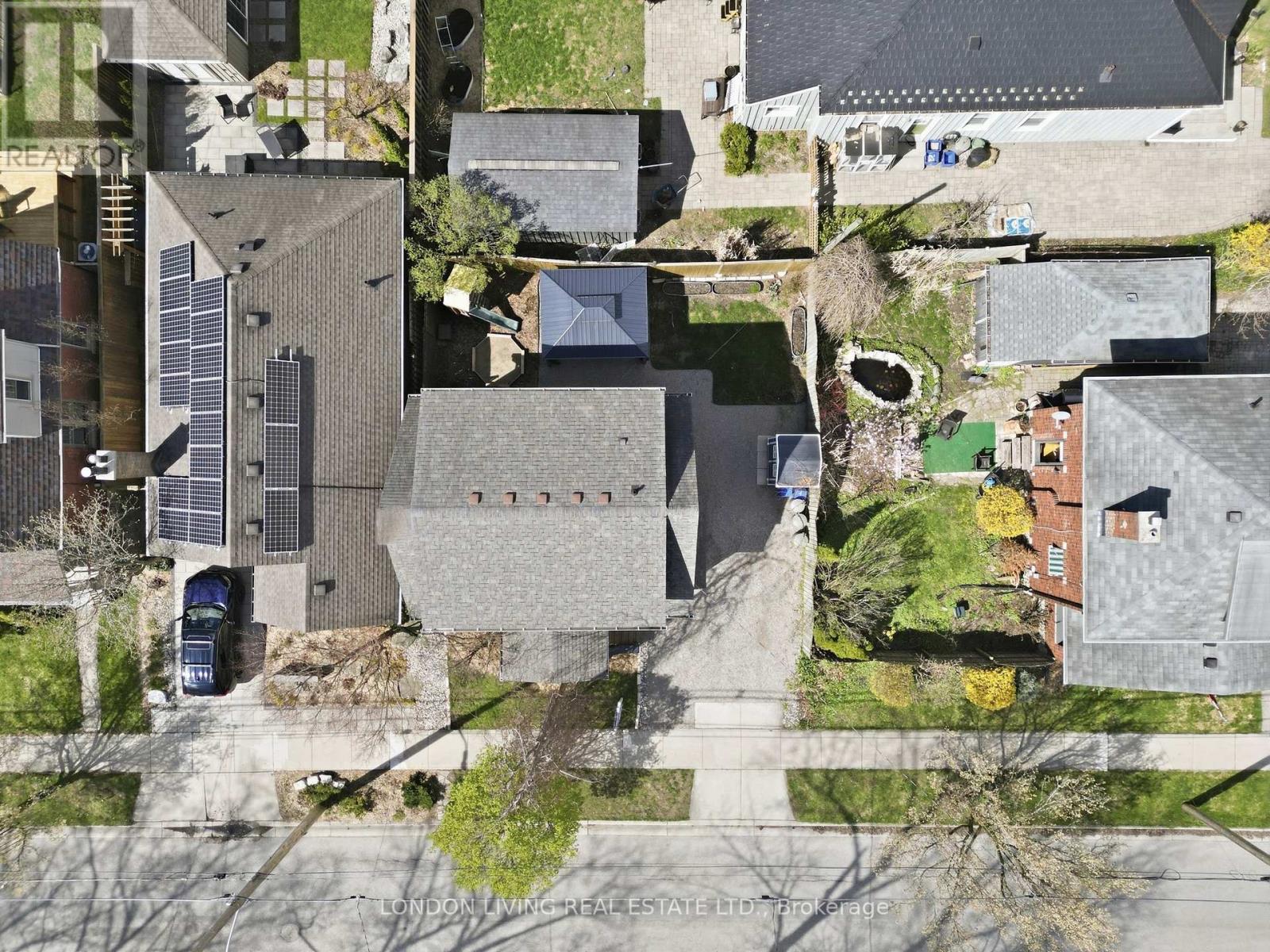 88 TECUMSEH AVENUE E Property Photo