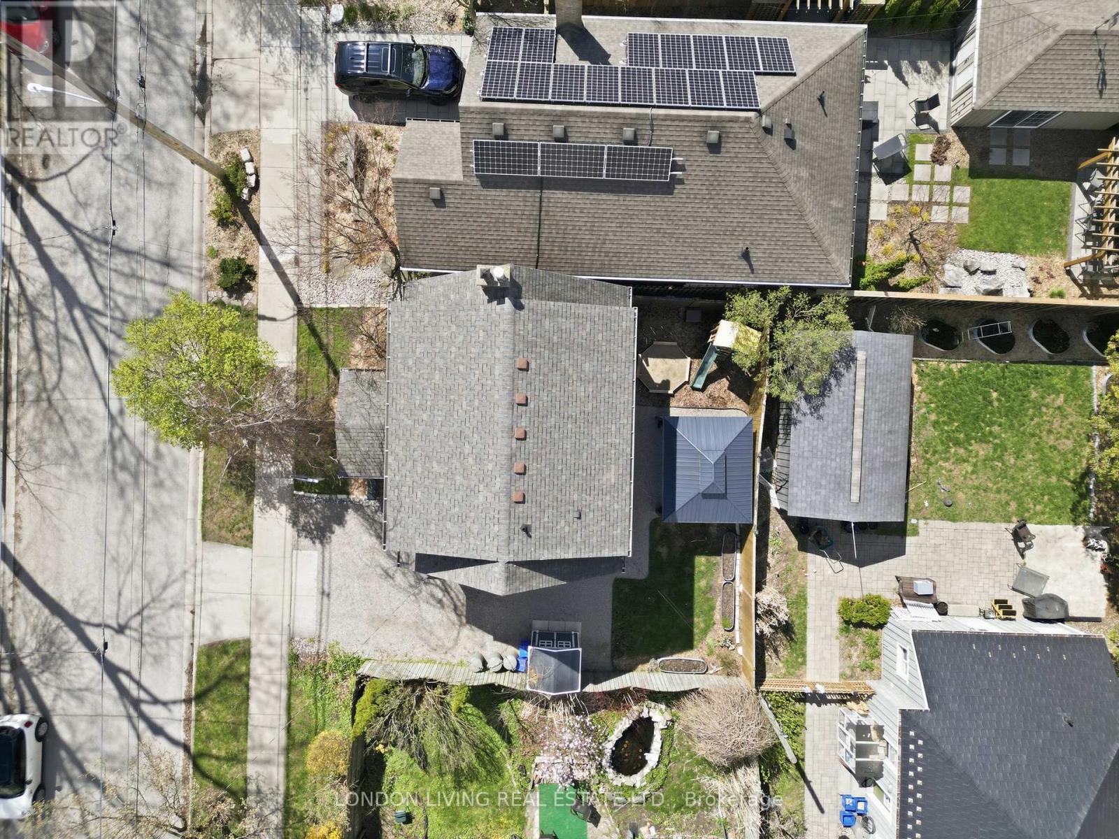 88 TECUMSEH AVENUE E - 7
