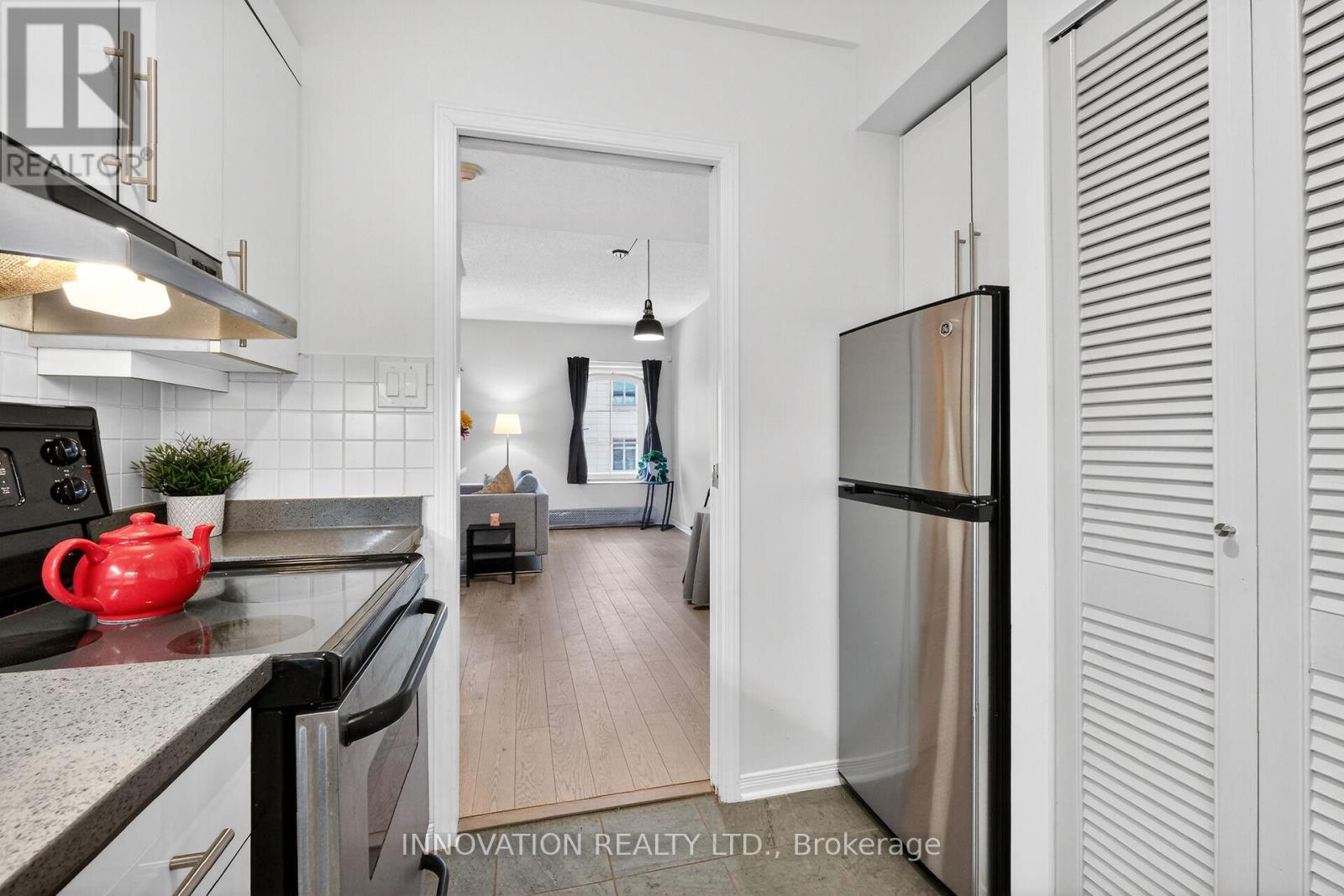 4 - 10 CLARENCE STREET — photo 18