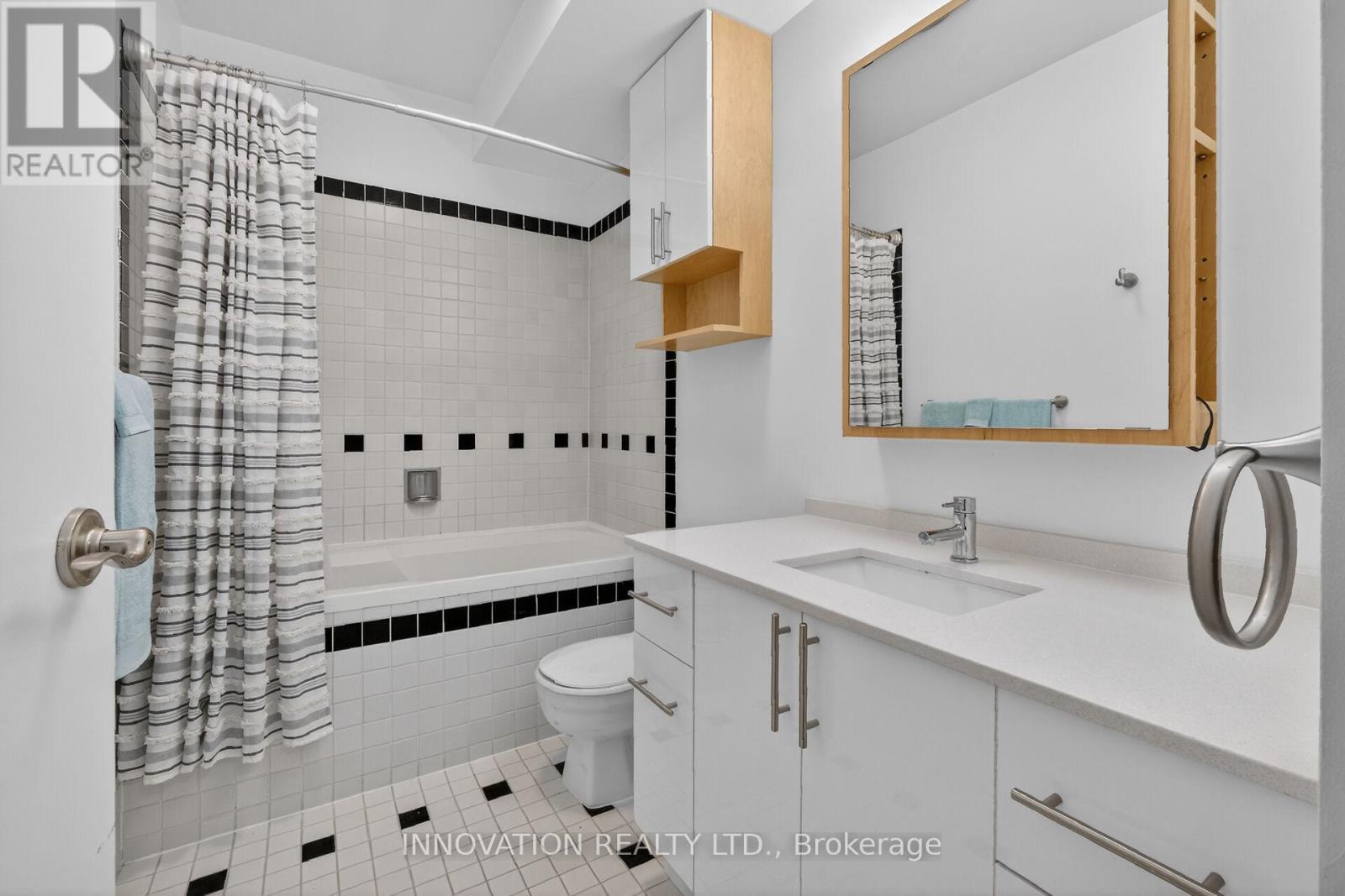 4 - 10 CLARENCE STREET — photo 26