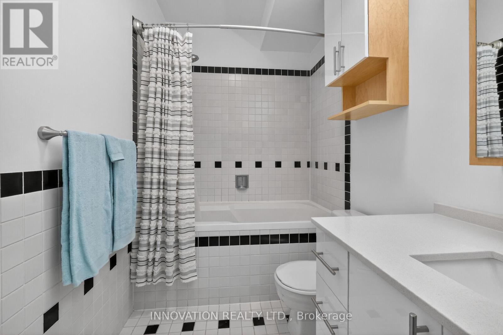 4 - 10 CLARENCE STREET — photo 27