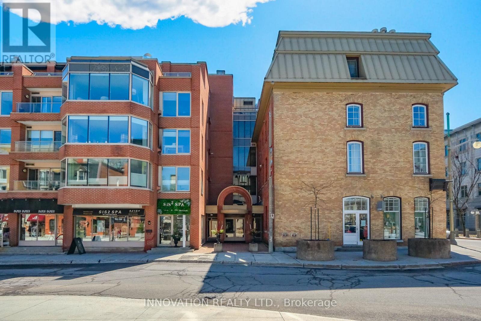 #4 10 CLARENCE STREET - 3