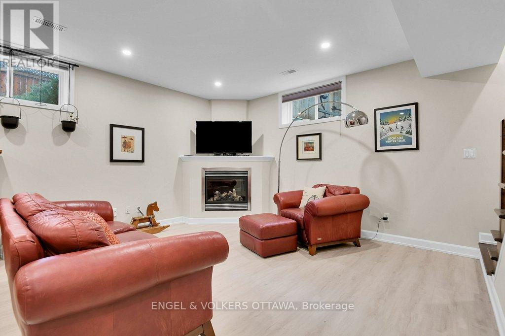 340 BYRON AVENUE - 37