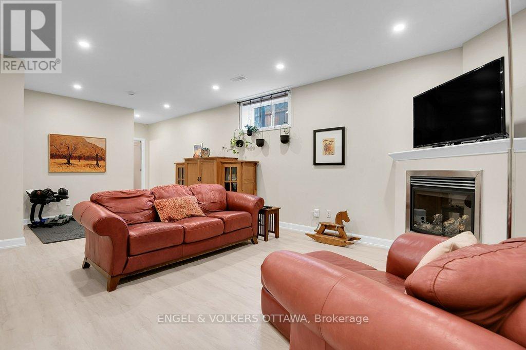 340 BYRON AVENUE - 38