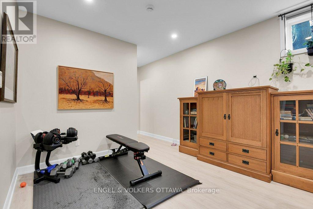 340 BYRON AVENUE - 40