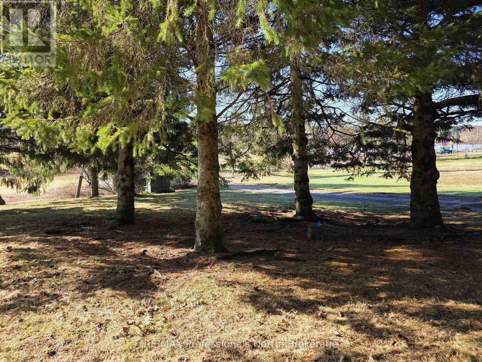 #105 32 DEERHURST GREENS DRIVE - 28
