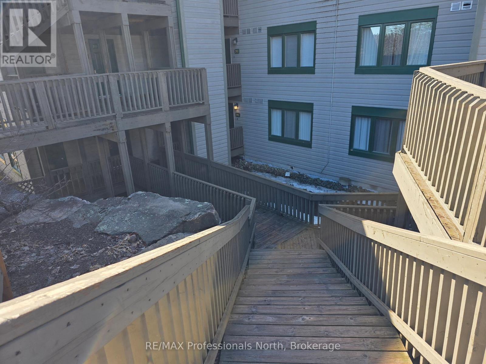 105 - 32 DEERHURST GREENS DRIVE — photo 24