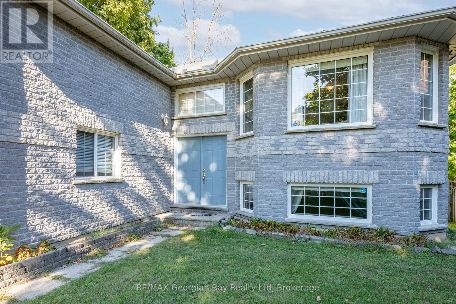 477 ALBERT STREET - photo 2