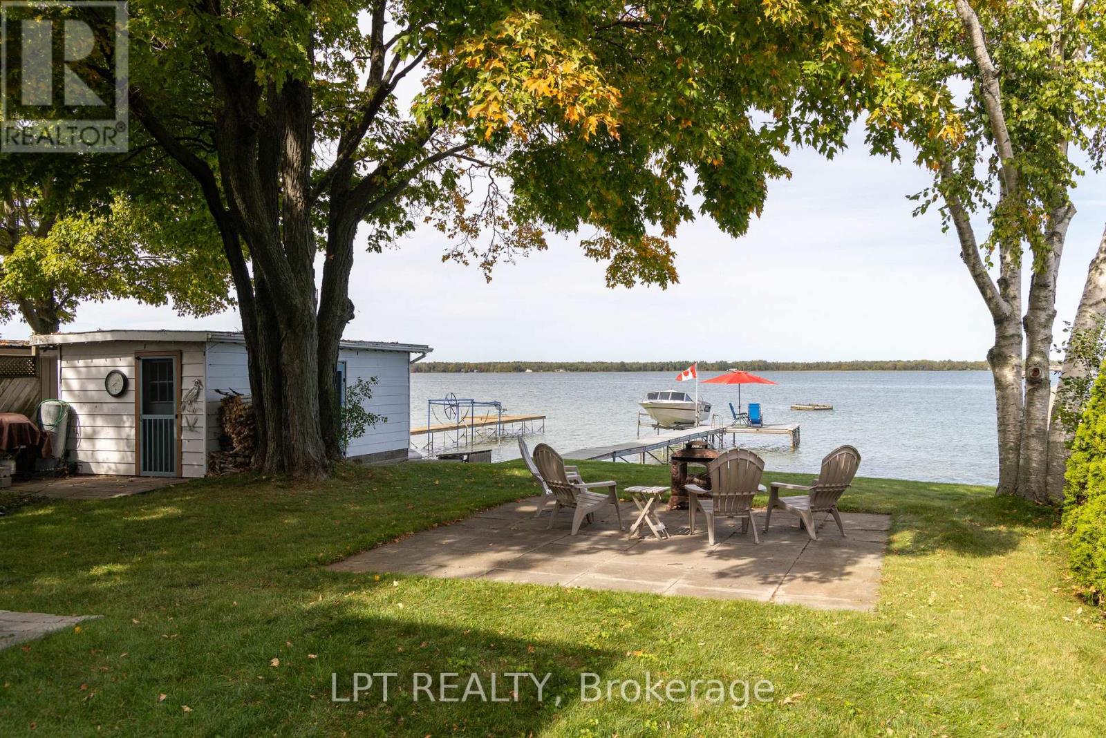 122 BLUE HERON DRIVE — photo 36