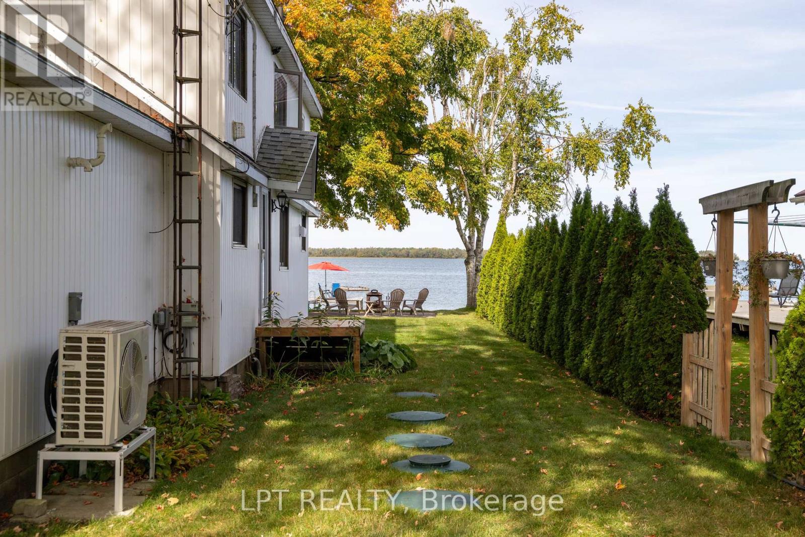 122 BLUE HERON DRIVE — photo 40