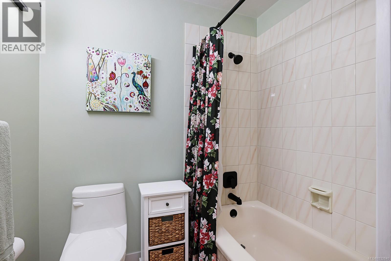 #11 1501 Balmoral Ave - 29