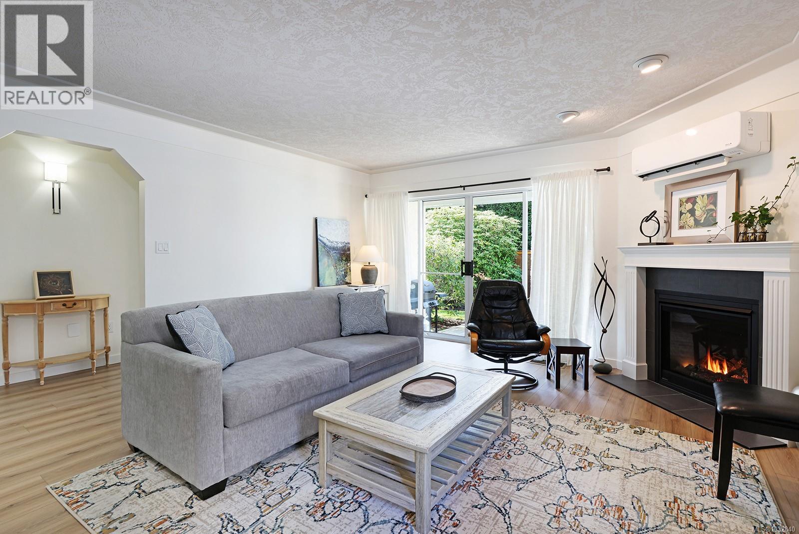 #11 1501 Balmoral Ave - 5