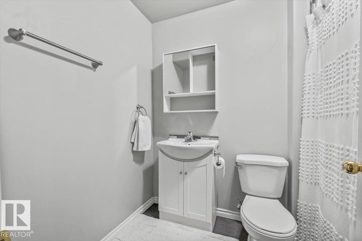 8737 83 AV NW, Edmonton