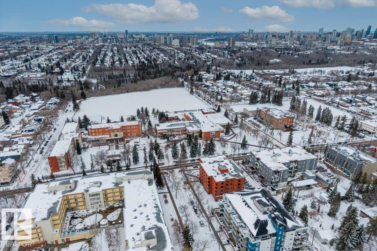 8737 83 AV NW, Edmonton