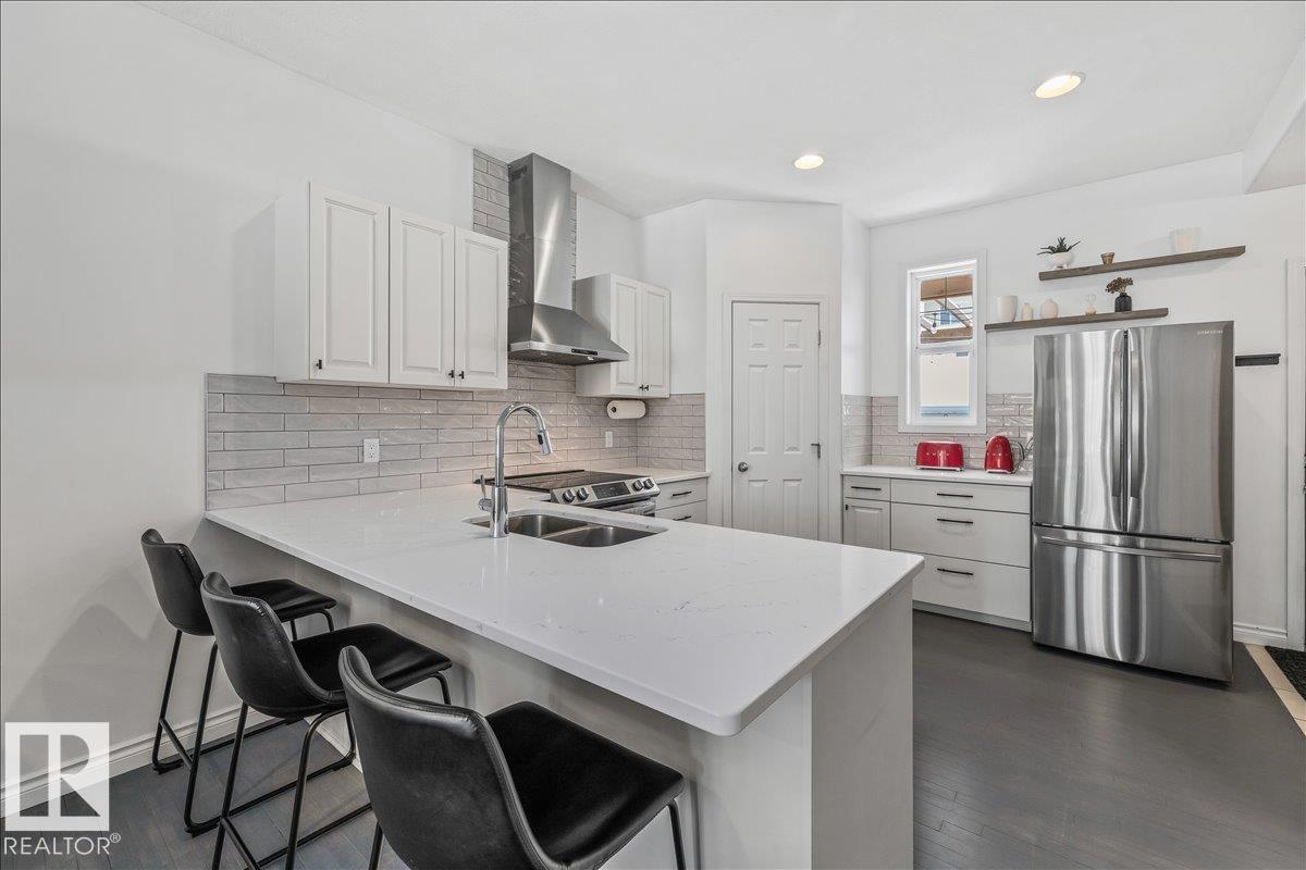 8737 83 AV NW, Edmonton