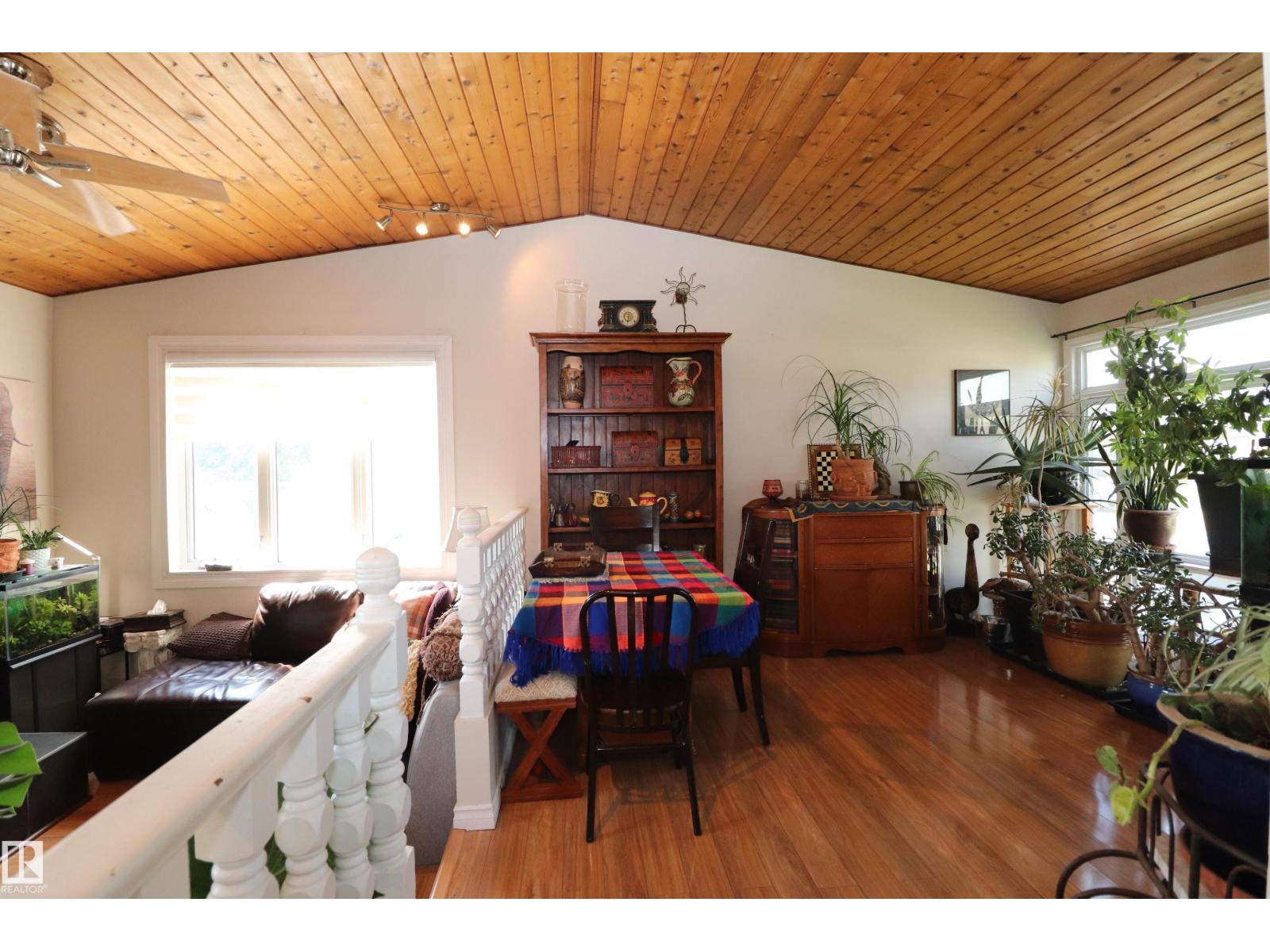 4123 136 AV NW, Edmonton