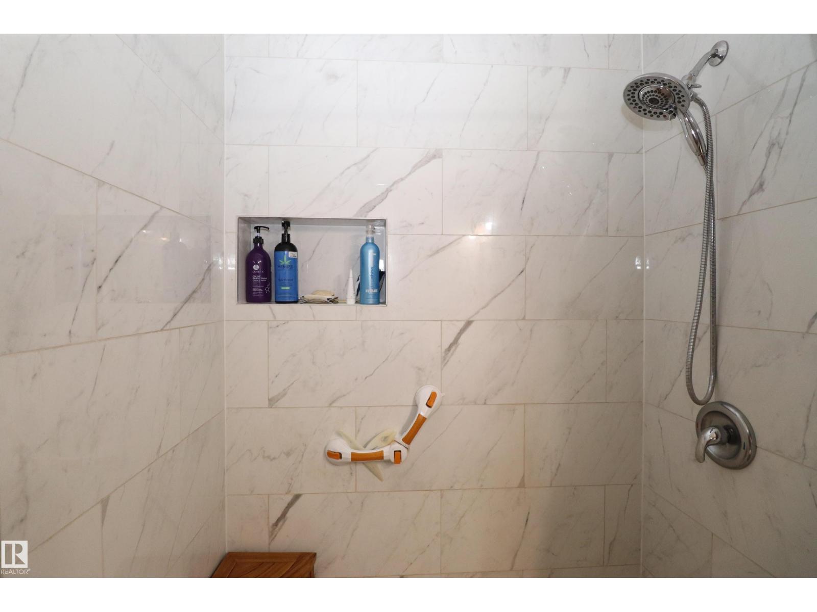 4123 136 AV NW, Edmonton