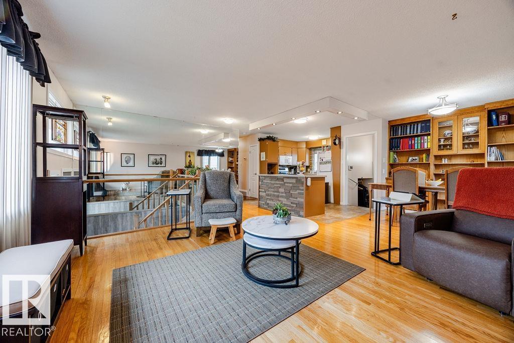 16807 80 AV NW, Edmonton