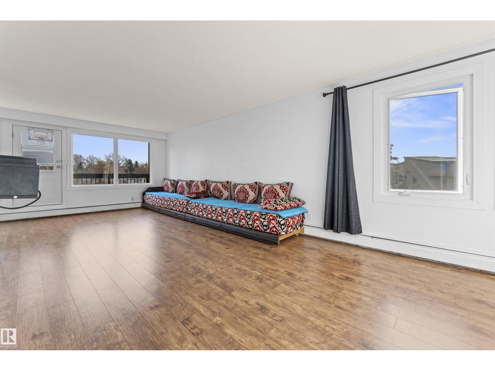 7825 159 ST NW - 12