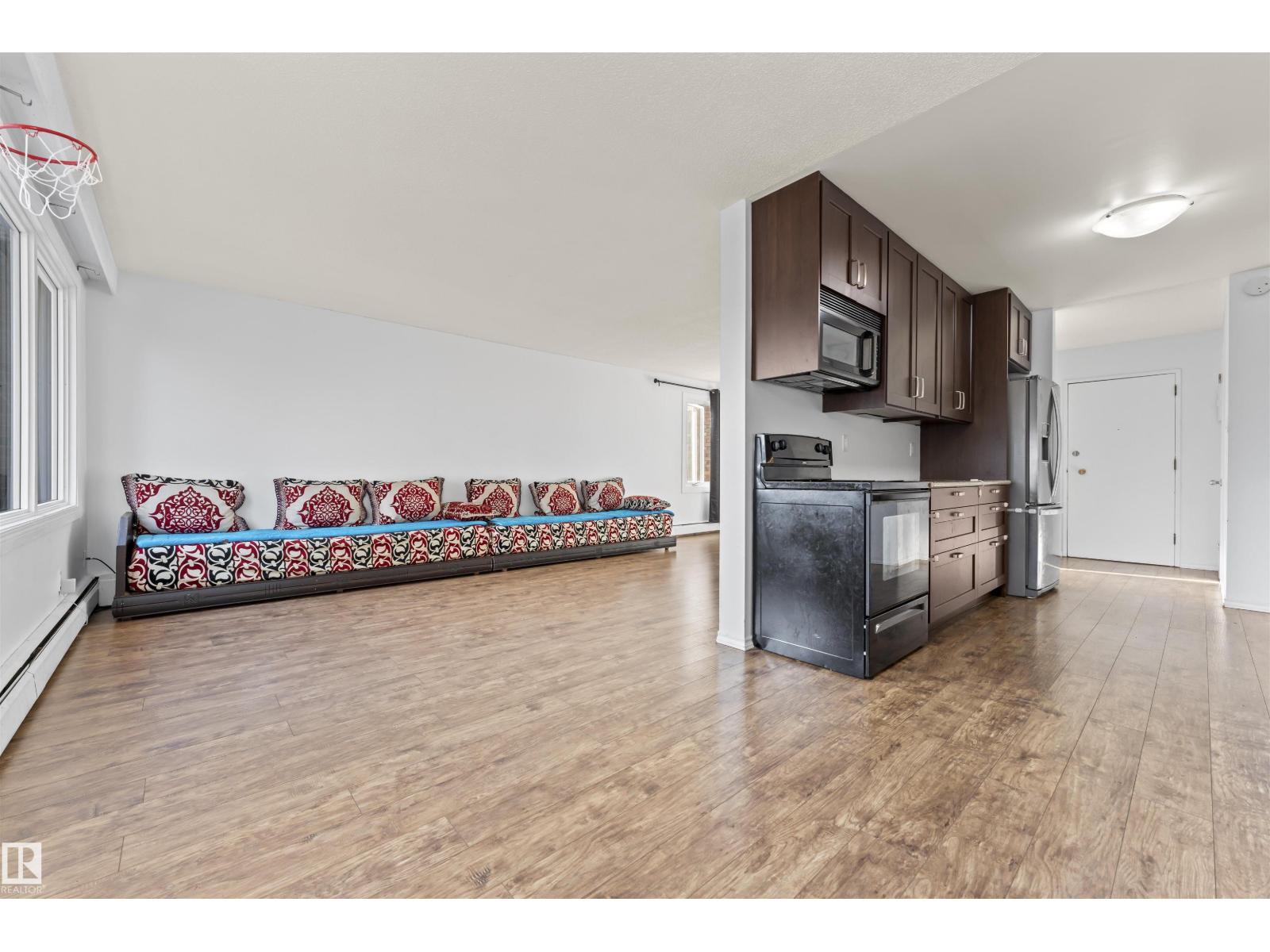 7825 159 ST NW, Edmonton