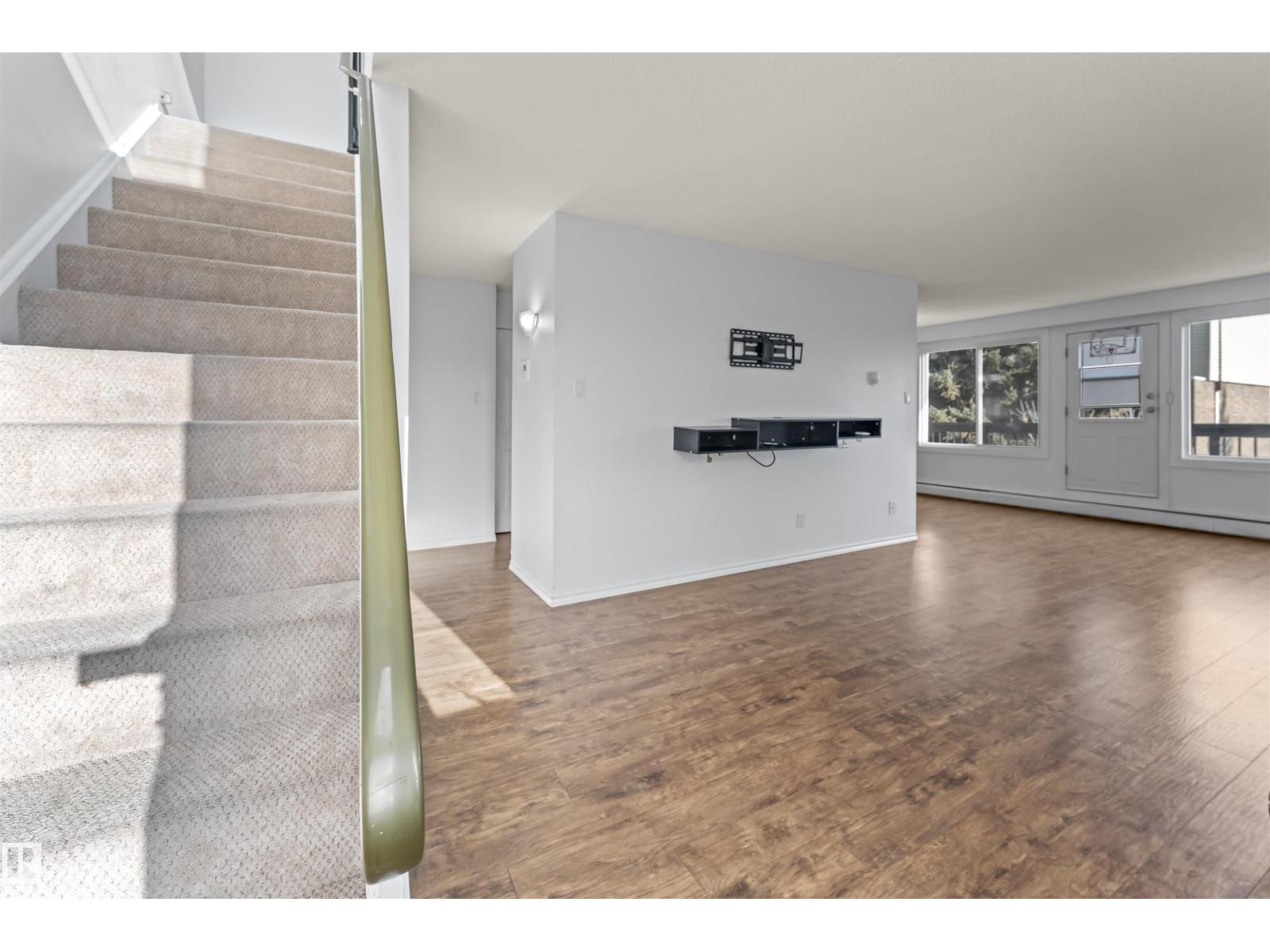 7825 159 ST NW - 23