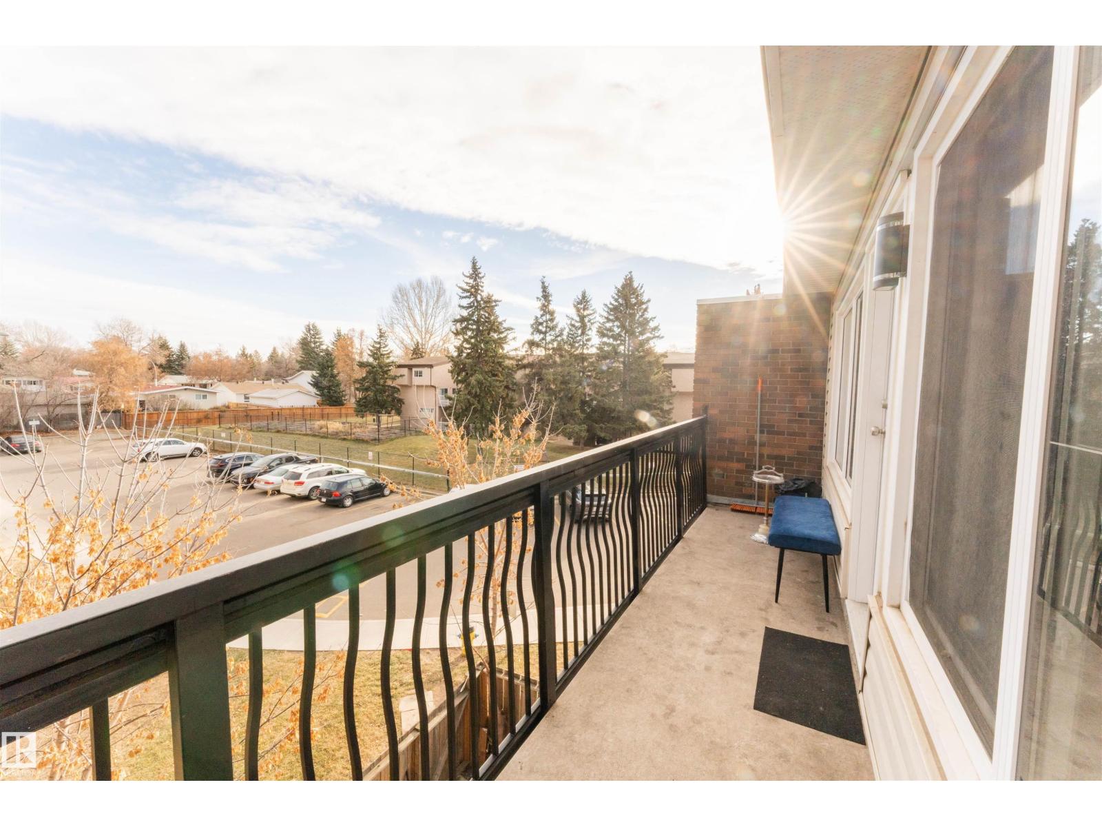 7825 159 ST NW - 35