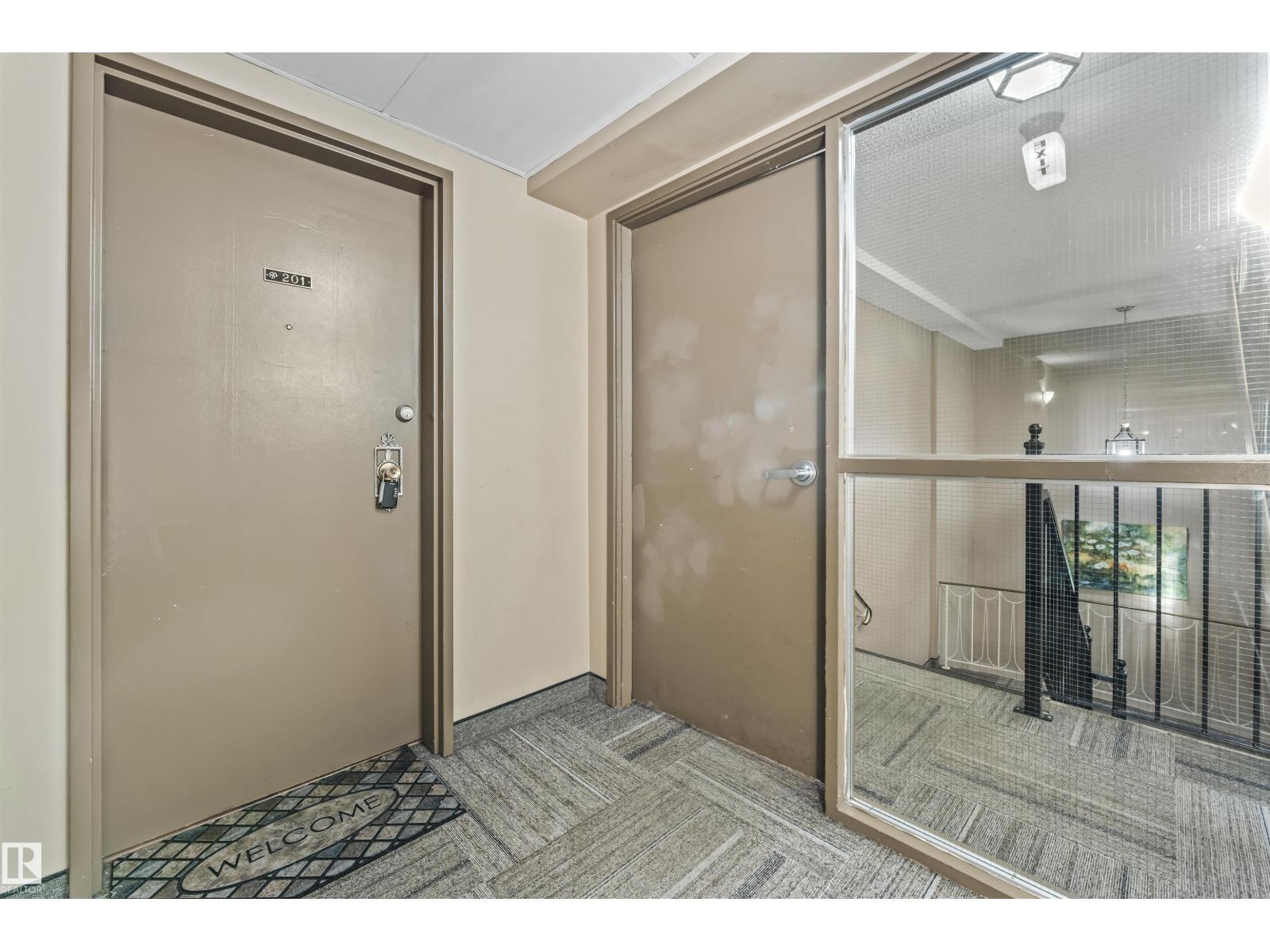 7825 159 ST NW - 38