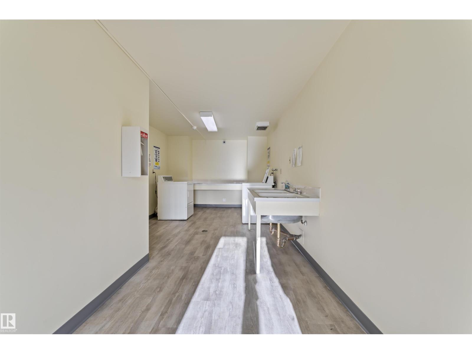 7825 159 ST NW - 40