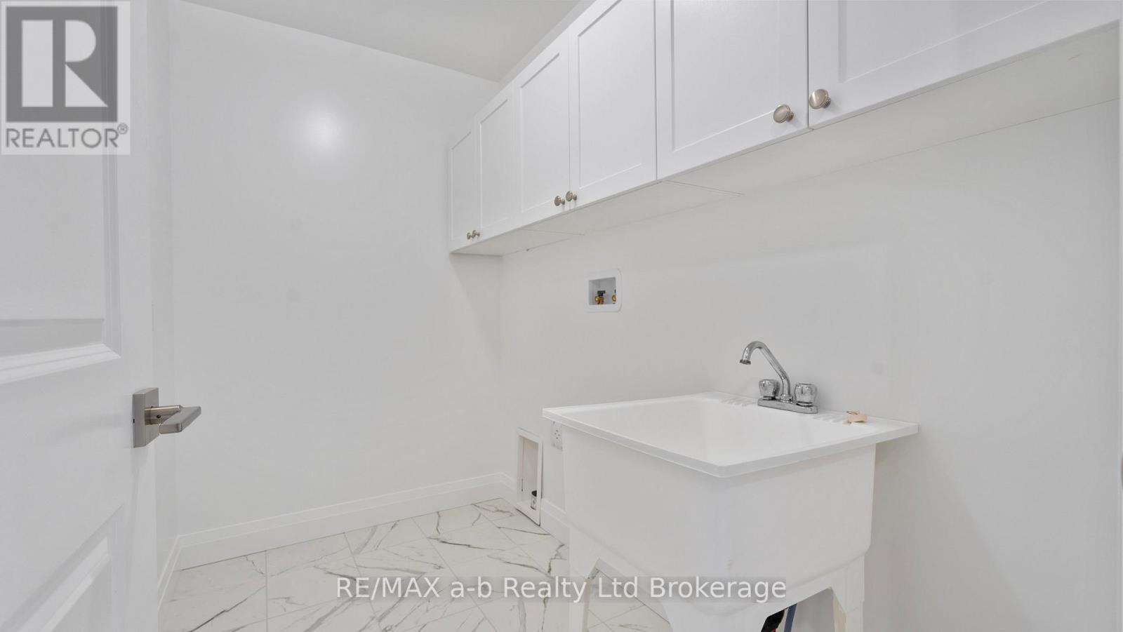 99 CAYLEY STREET - 14