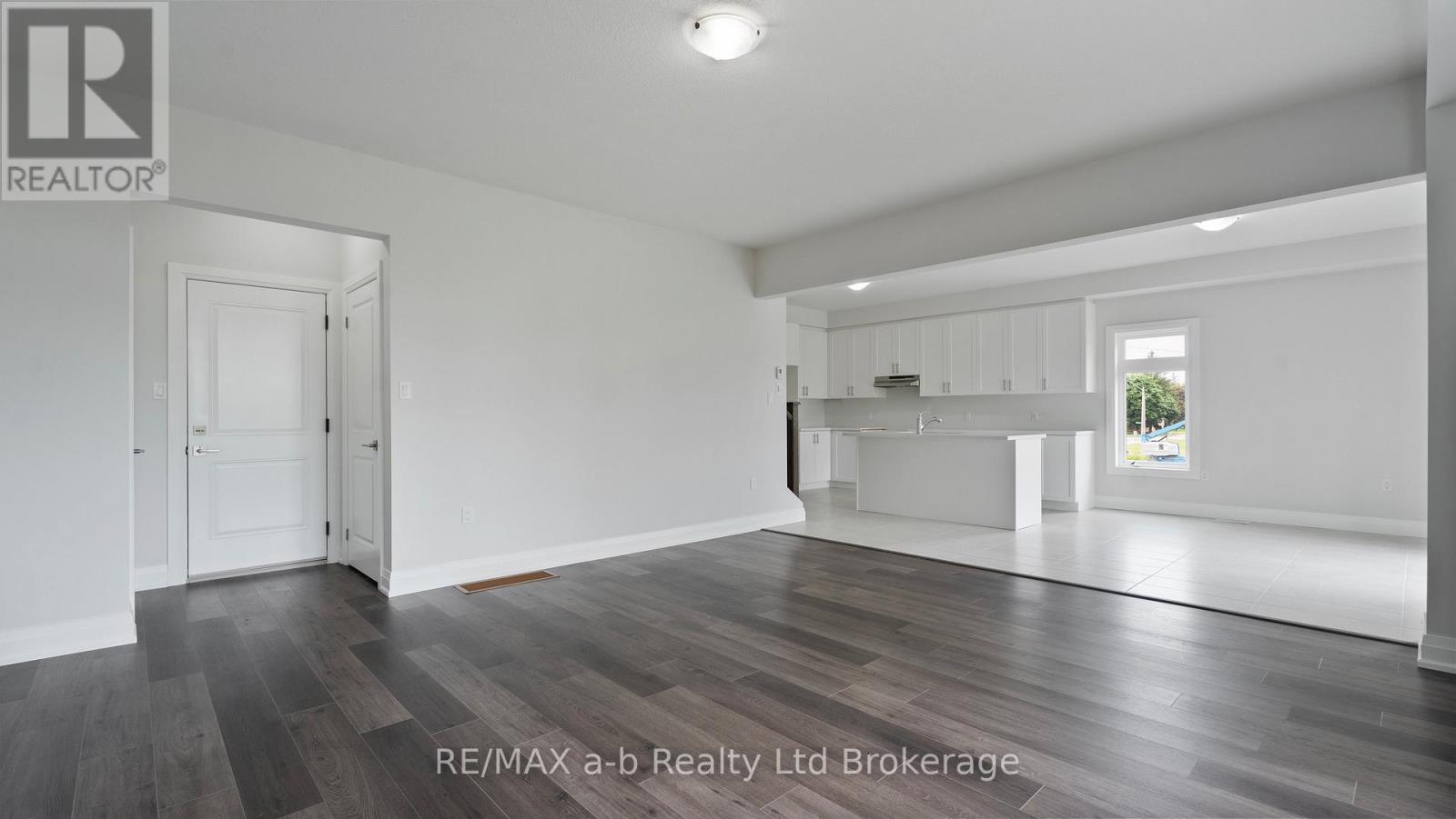 99 CAYLEY STREET - 7