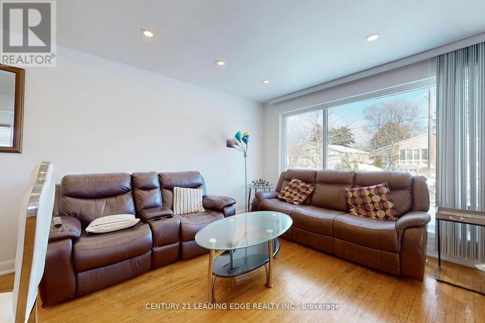 210 LINDEN AVENUE - 4
