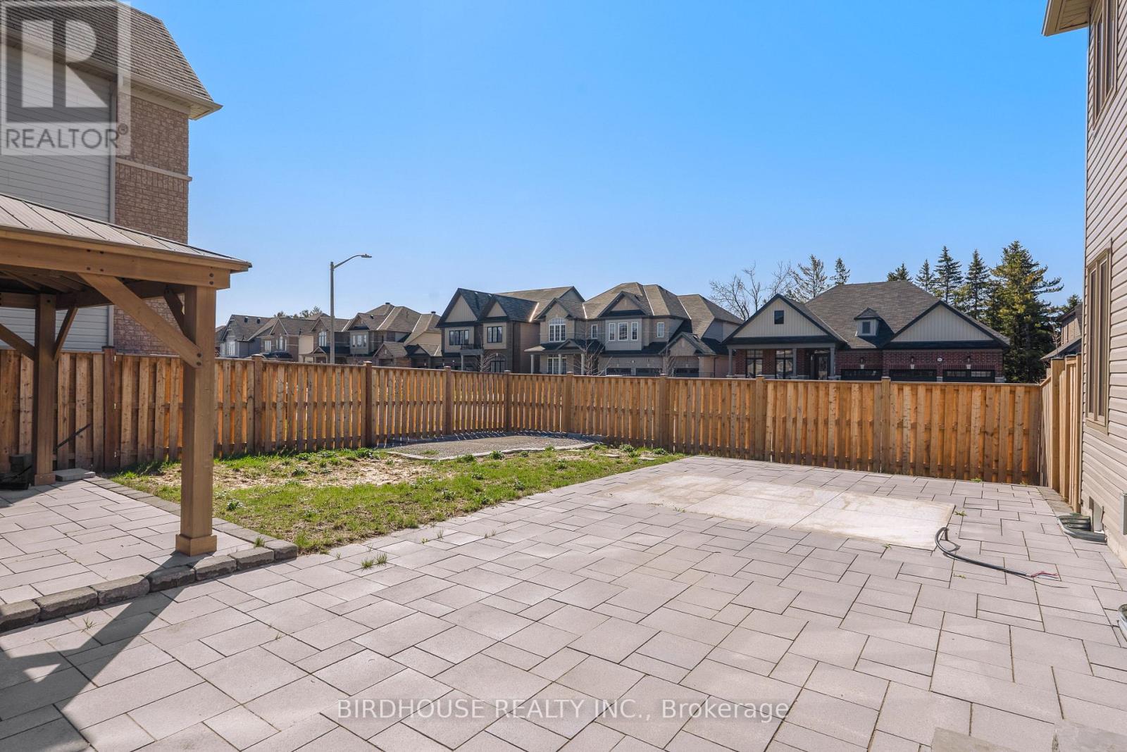 53 HANCOCK CRESCENT — photo 34