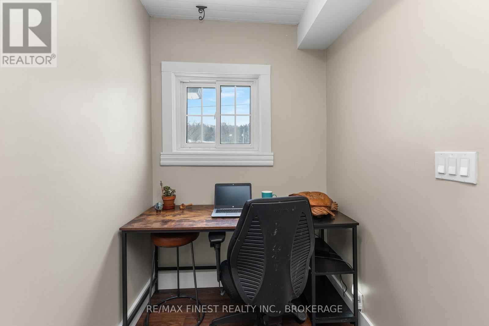 1022 BROCK ROAD - 12