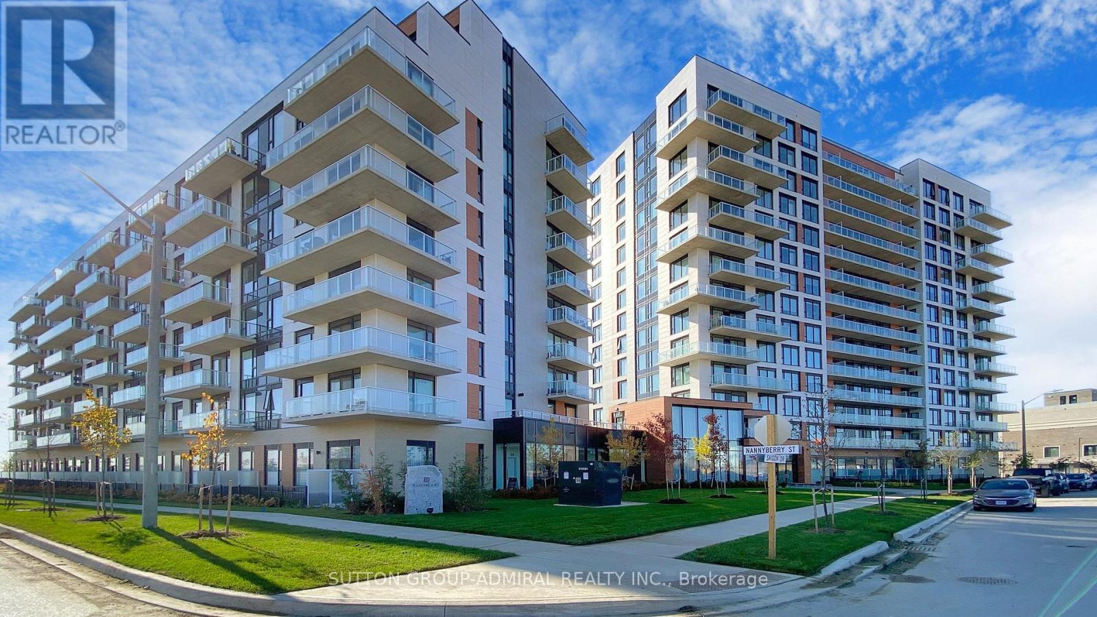 Listing photo of 501 - 6 DAVID EYER ROAD