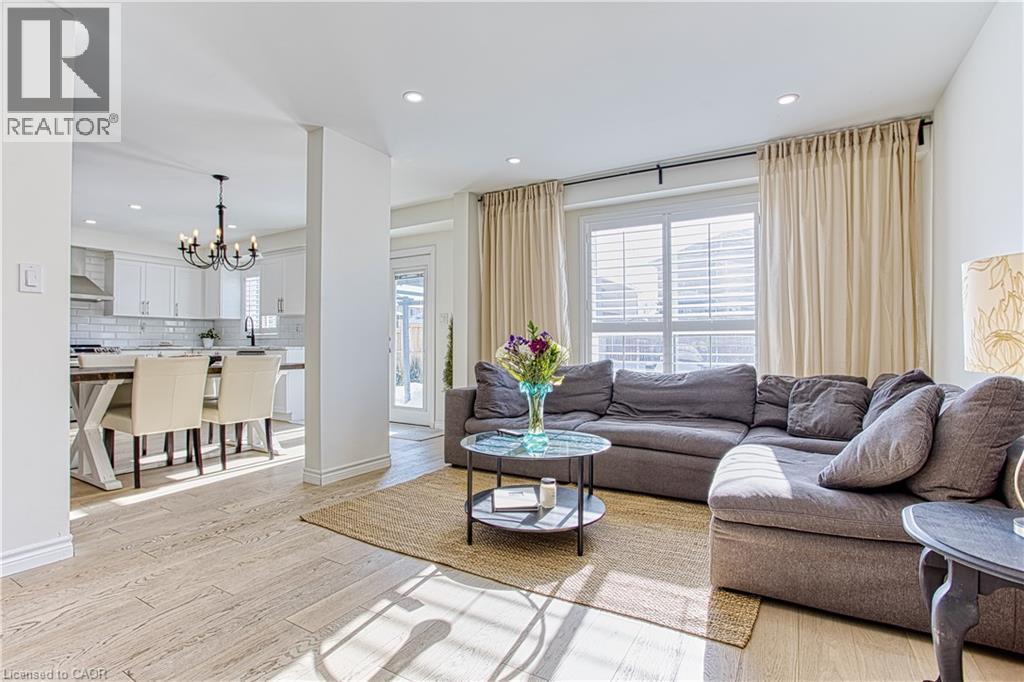 32 HUDSON Drive - 13