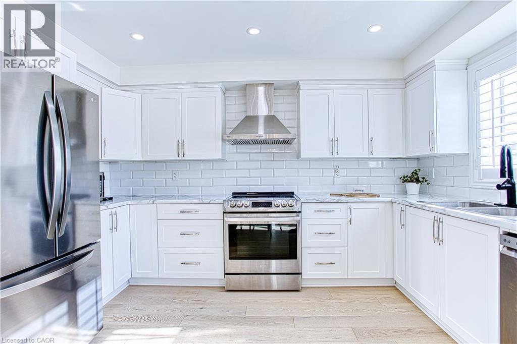32 HUDSON Drive - 3