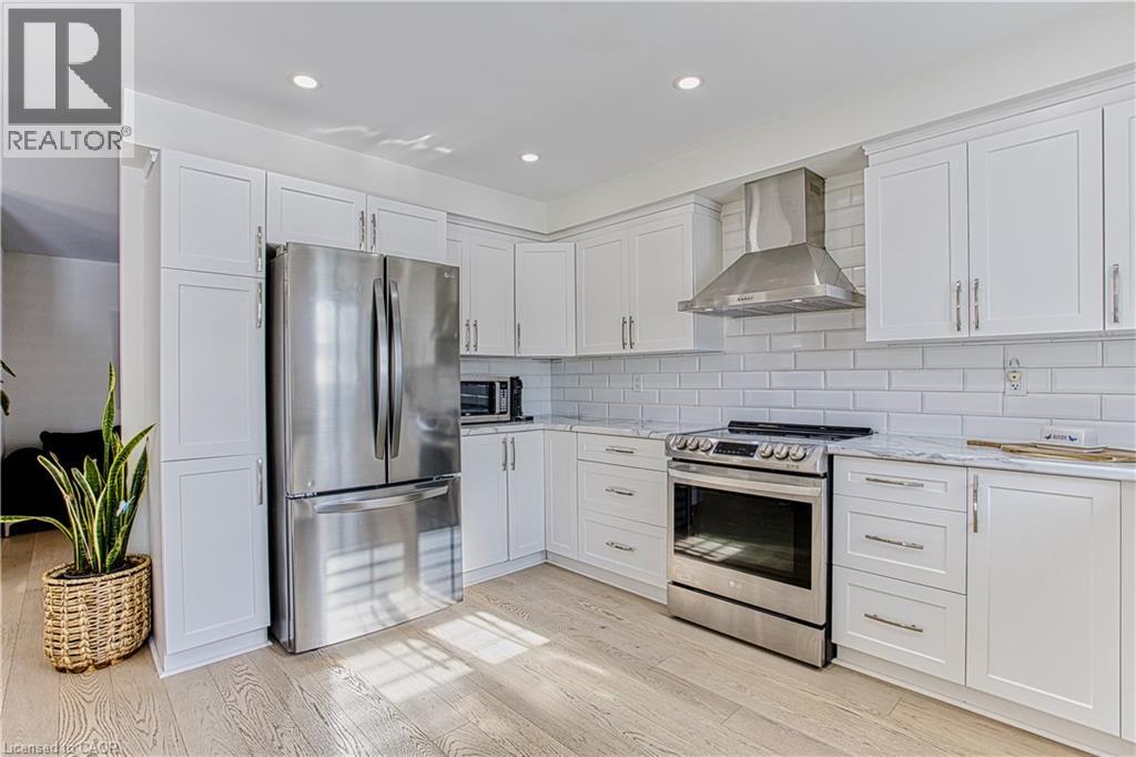 32 HUDSON Drive - 5