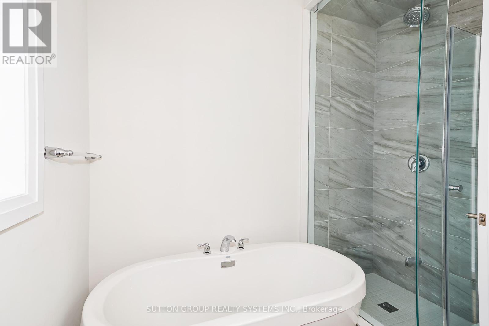 11 SUN VALLEY AVENUE - 26