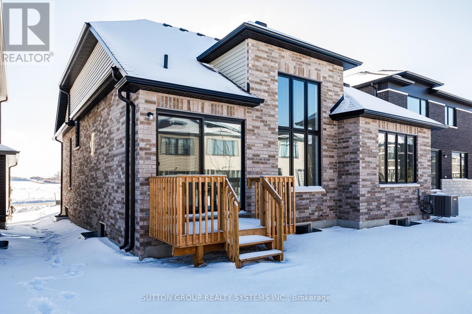 11 SUN VALLEY AVENUE - 31