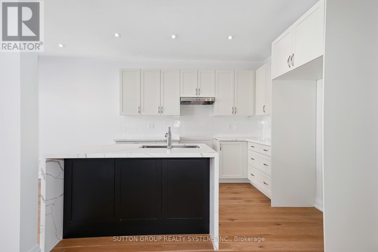 11 SUN VALLEY AVENUE - 7