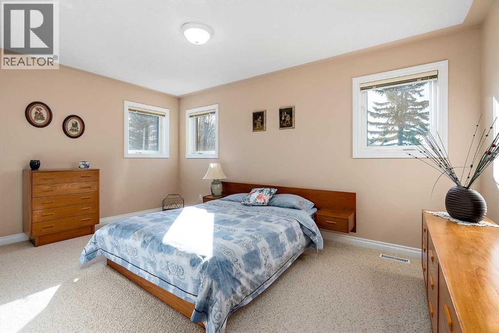 248 LAKESHORE DRIVE - 33