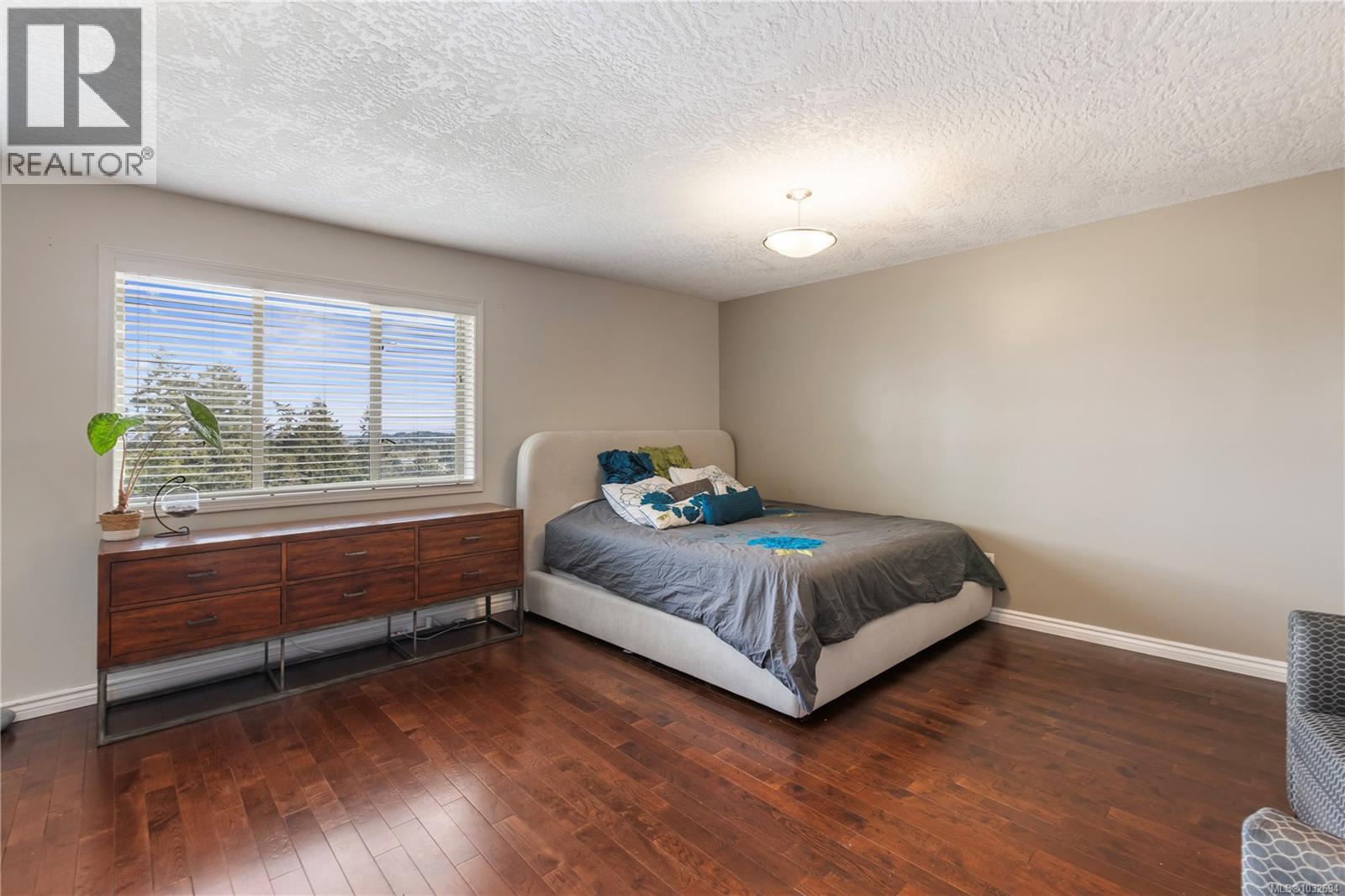 380 Crystalview Terr - 34