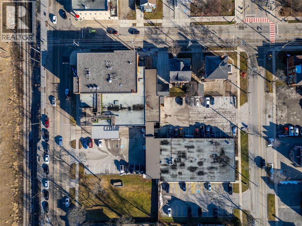 140 FRONT STREET, Sarnia, Ontario, N7T7H8 — Photo 37