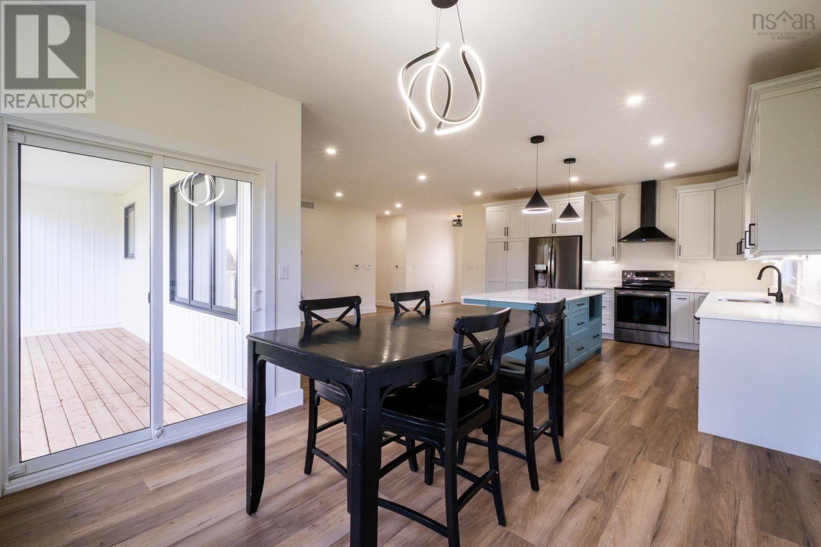18 MALLARD AVENUE - 15