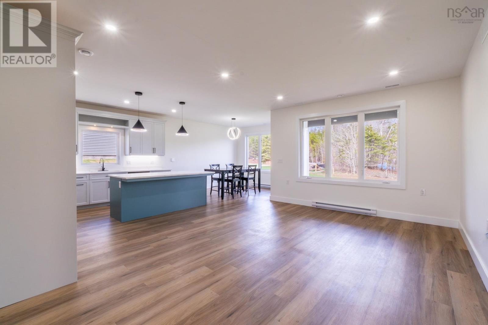 18 MALLARD AVENUE - 19
