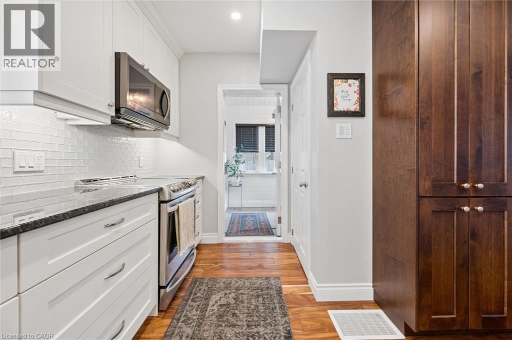 30 SHELDON Avenue N - 27