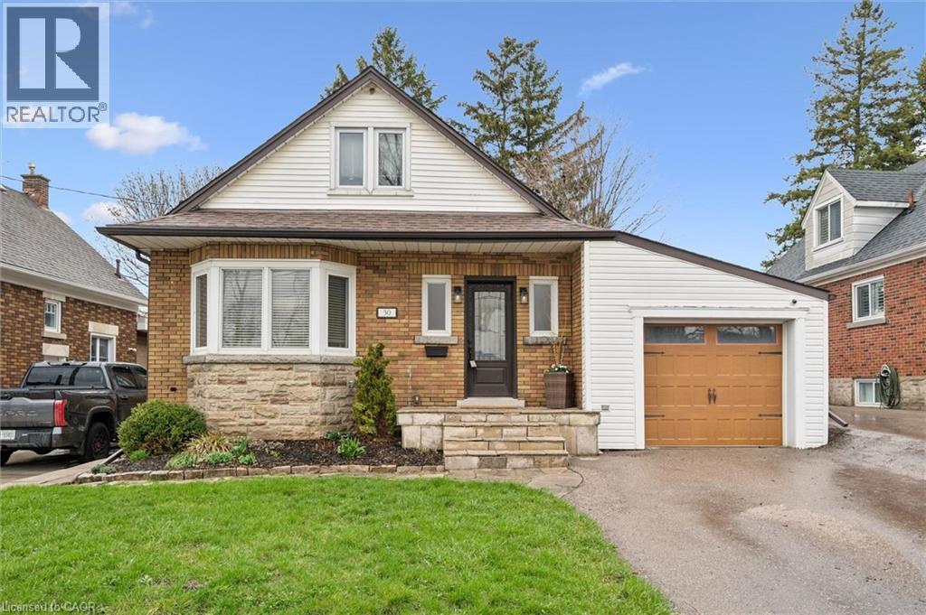 30 SHELDON Avenue N - 1